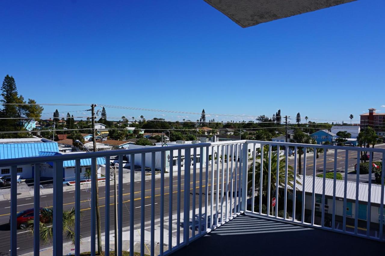 Sea Breeze Resort By Travel Resort Services Madeira Beach Exterior photo