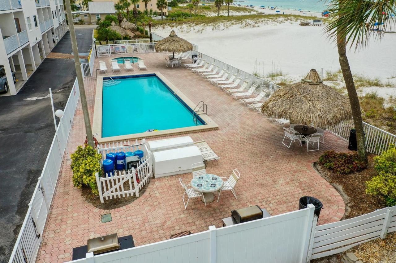 Sea Breeze Resort By Travel Resort Services Madeira Beach Exterior photo